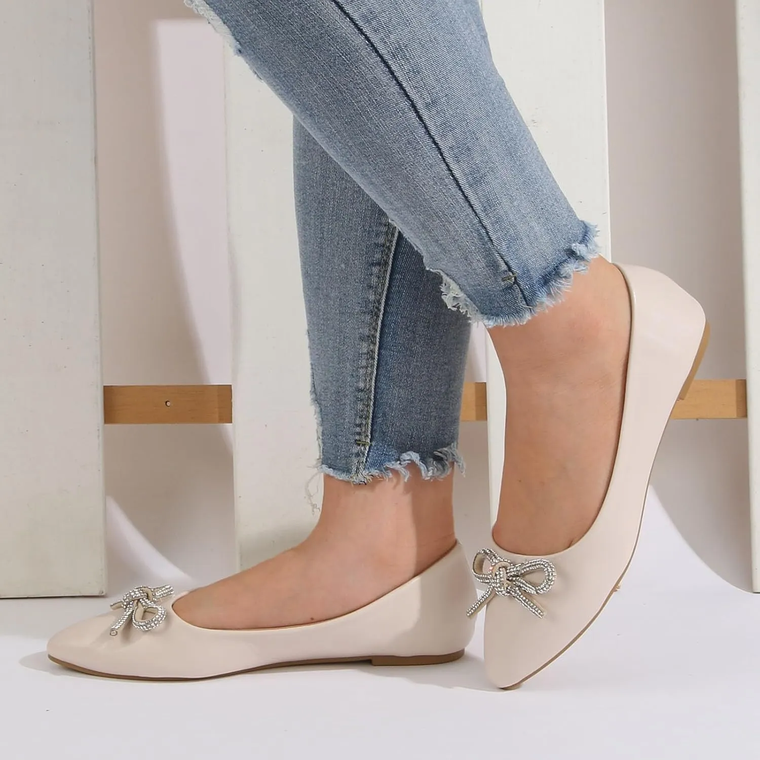 AMDBEL Ballet Flats Shoes for Women Dressy, Womens Flat Dress Shoes Black Ballet Shoes Dress Shoes Pointed Toe Flats with Bow