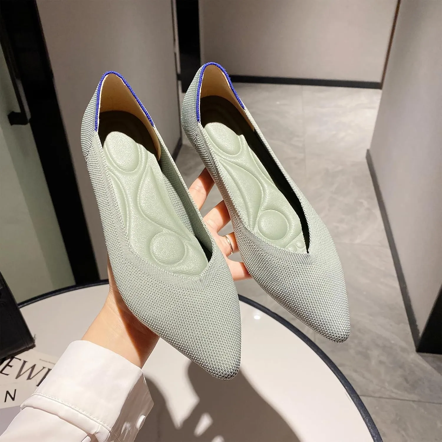 AOQUNFS Women's Ballet Flats Slip On Casual Pointed Toe Knit Flats Dressy Soft Walking Flats Shoes for Daily