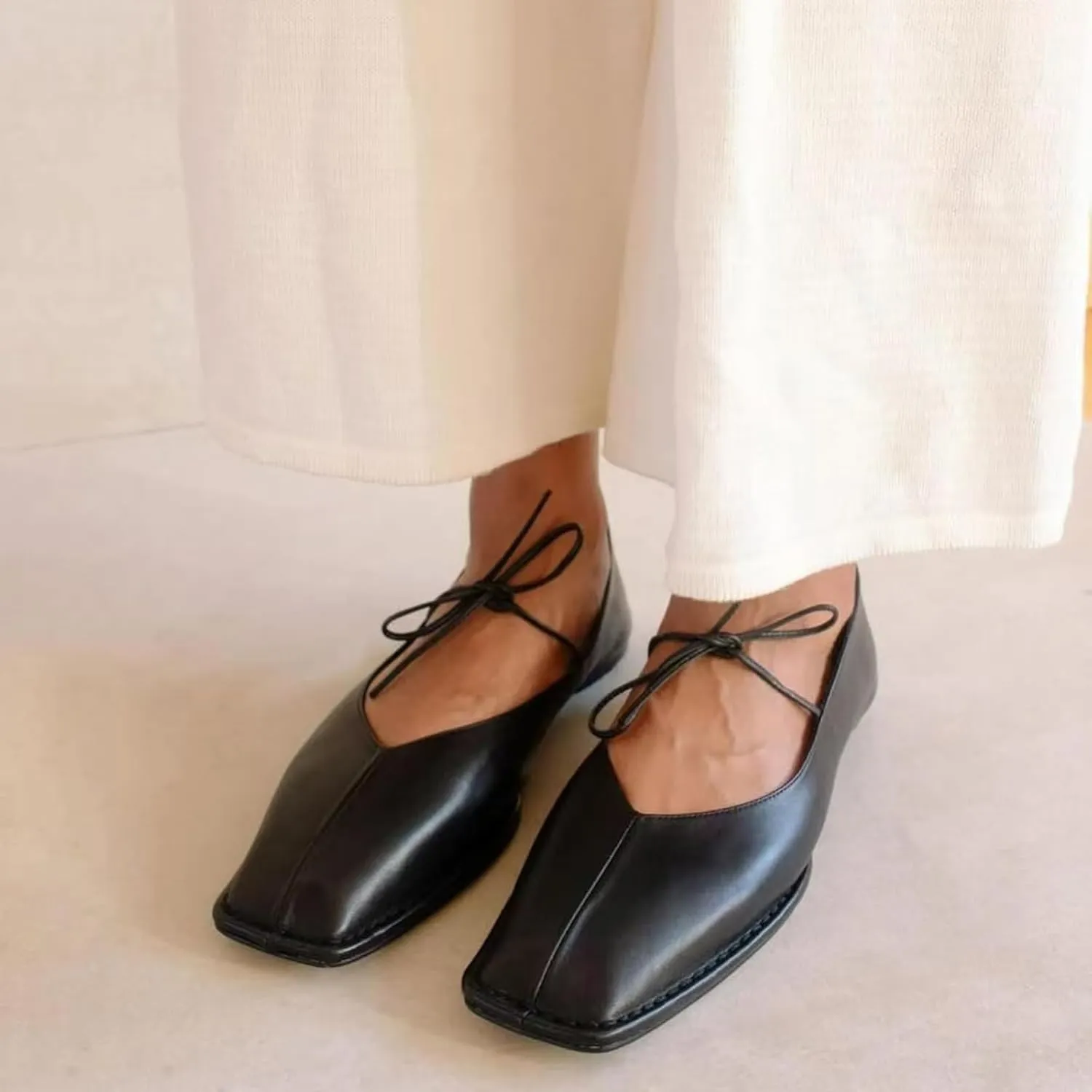 Ballet Flats for Women Lace Up Bow Square Toe Mary Janes Cute Ballerina Shoes Slip On Comfortable Elegant Dress Shoes