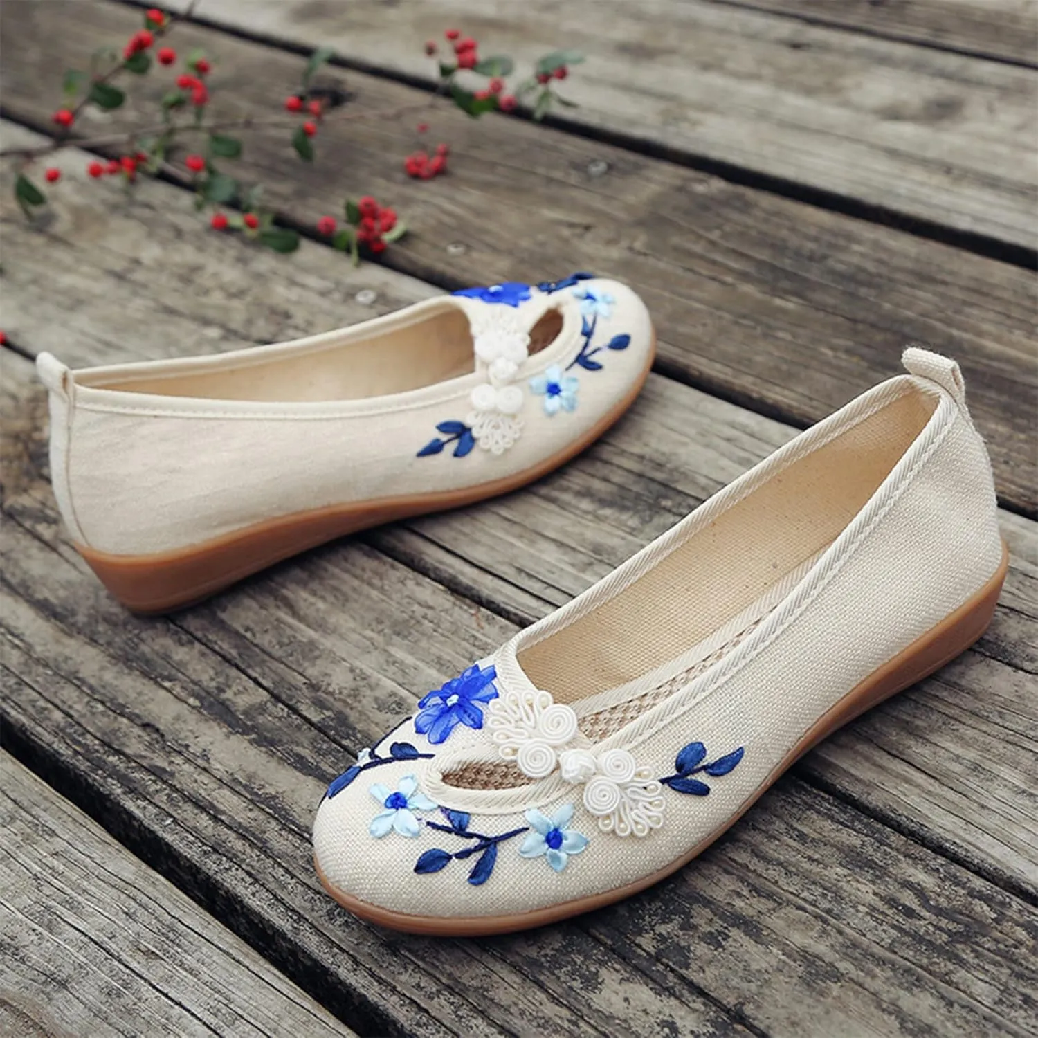 Hee grand Chinese Style Embroidered Flats for Women Comfort Slip on Walking Shoes Mary Jane Shoes