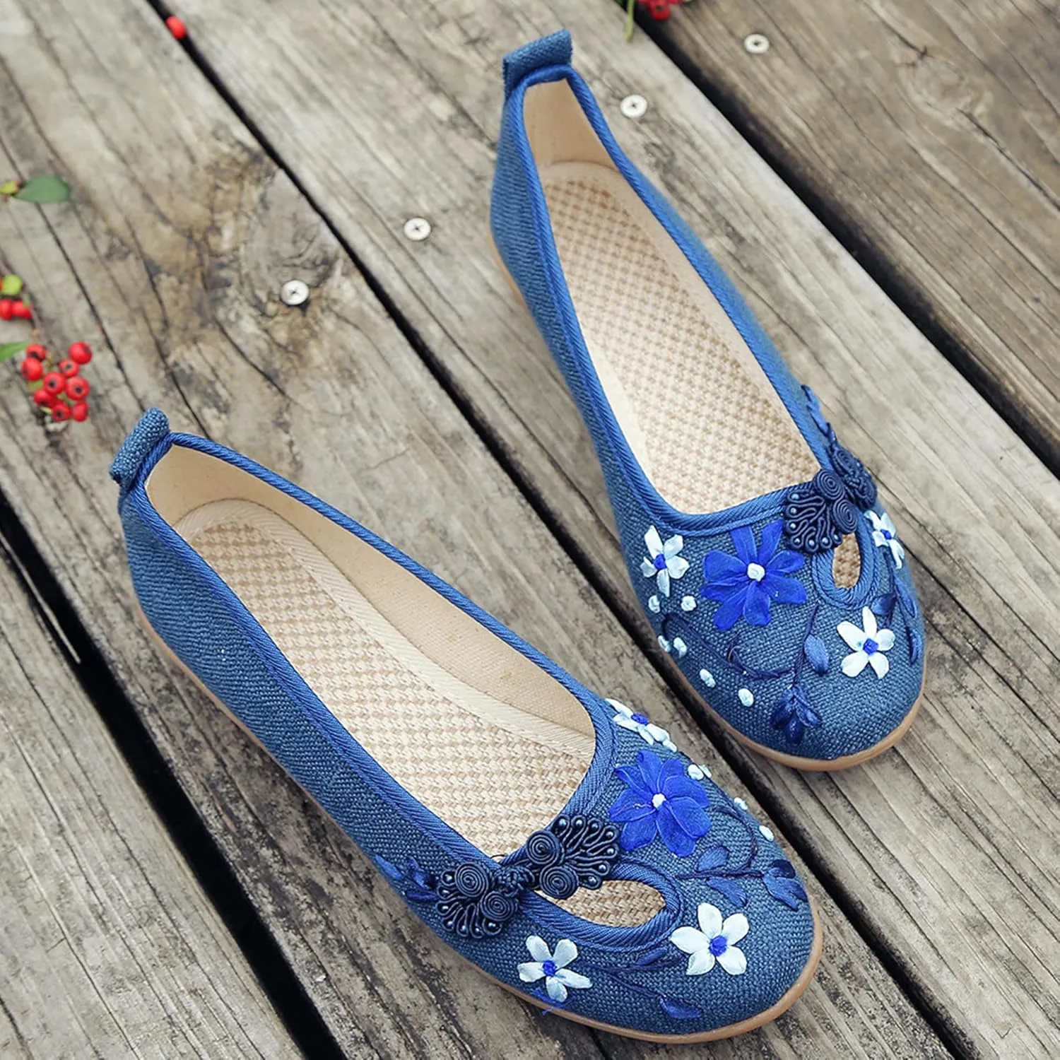 Hee grand Chinese Style Embroidered Flats for Women Comfort Slip on Walking Shoes Mary Jane Shoes
