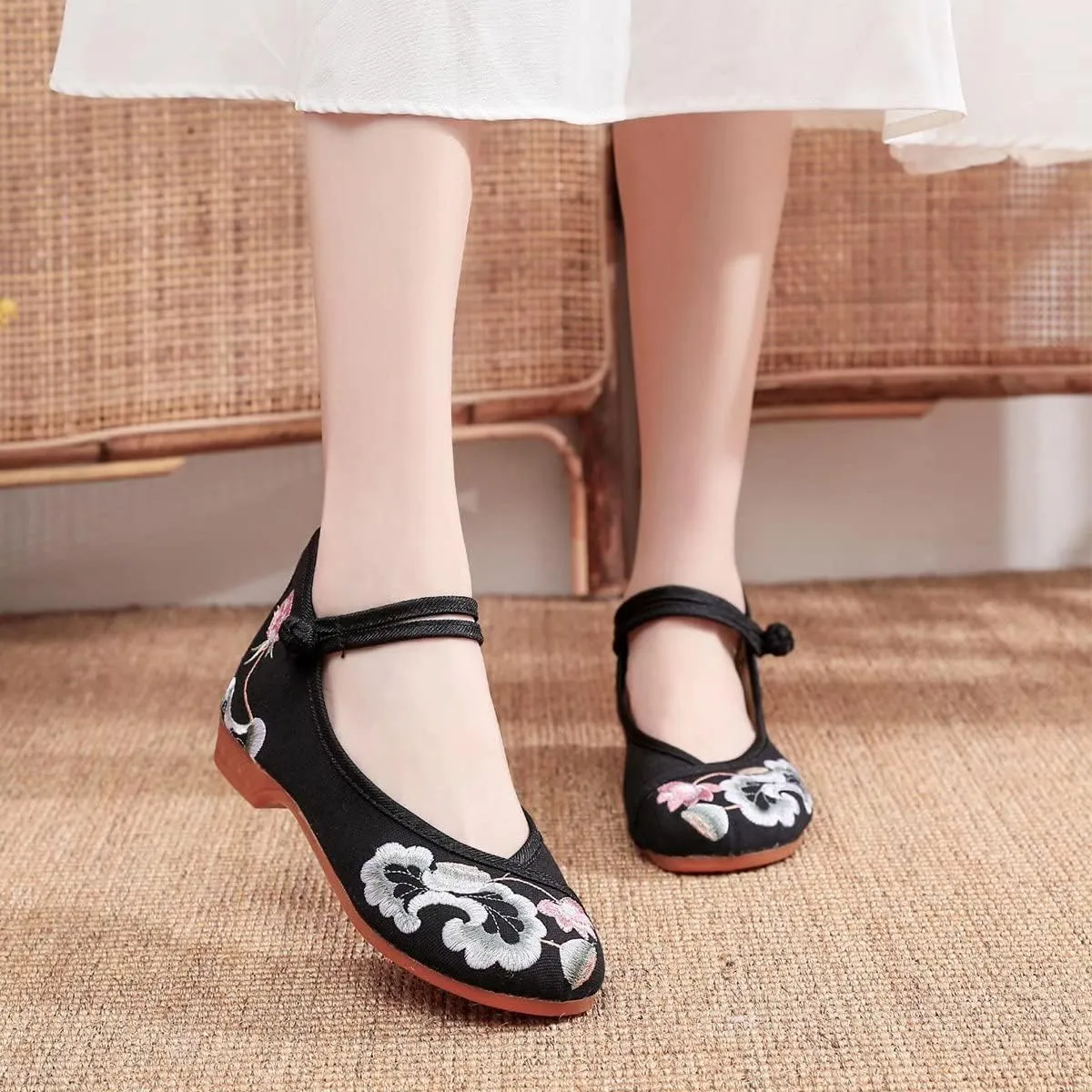 Hee grand Women's Chinese Style Embroidered Flats Comfortable Slip on Shoes Mary Jane Shoes