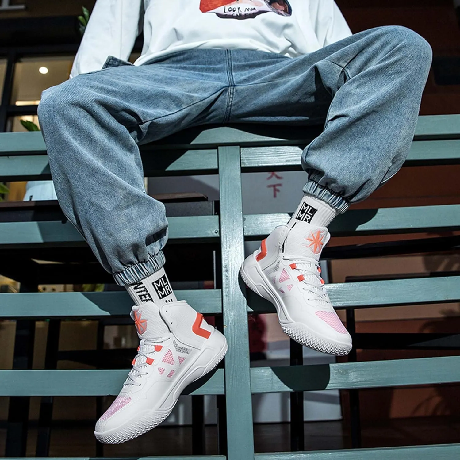 Men and Women Comfortable and Breathable Basketball Sneakers Mid Top Lace Up Non Slip Running Shoes Lightweight Carrying Casual Walking Shoes Durable Cross Training Shoes Skateboarding Shoes