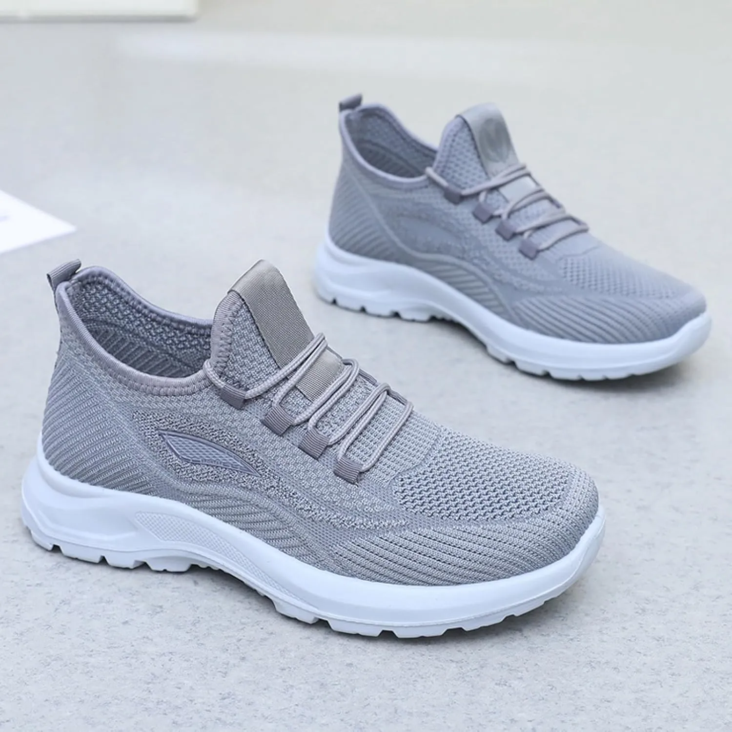 Men's Fashion Pure Color Cloth Casual Sports Shoes Breathable Non Slip Casual Shoes Mens 574 V2 Sneaker