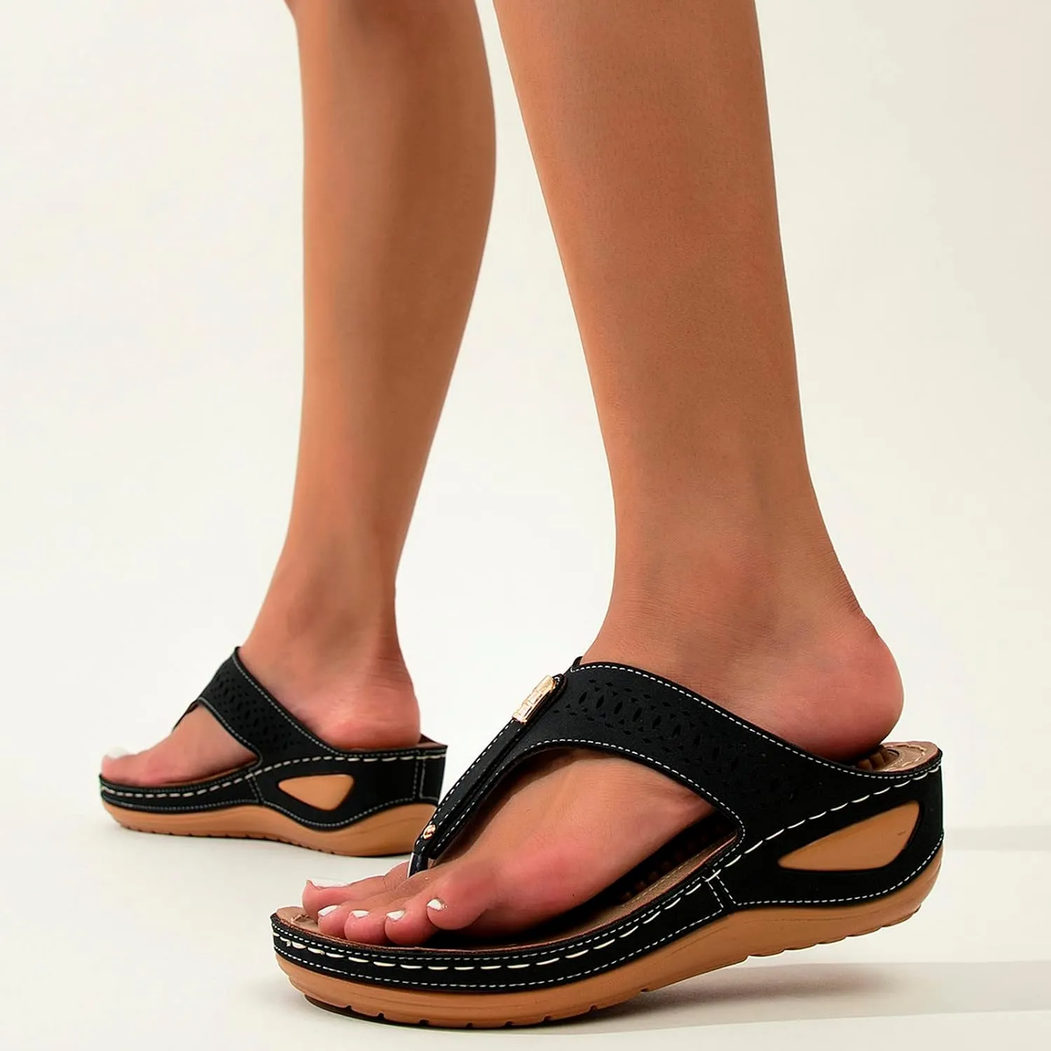 Orthopedic Sandals for Women Arch Support Flip Flops Wide Width Platform Wedge Beach Sandal for Woman Hollow Comfortable Boho Dressy Summer 2025 Cute