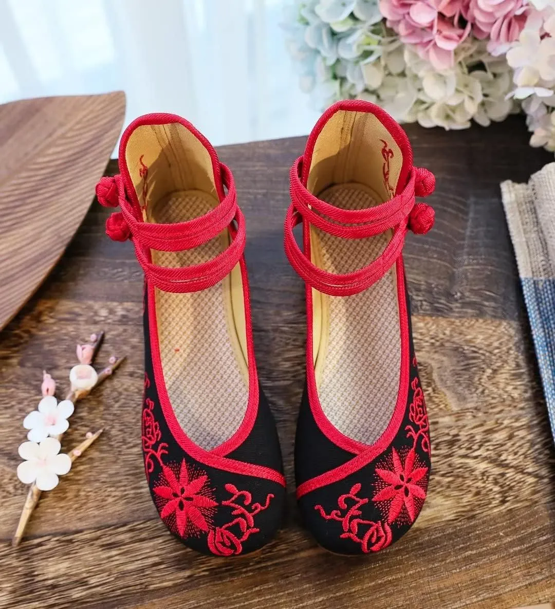 Stunner Women's Floral Flats Vintage Embroidered Shoes Low Heel Mary Jane Shoes Casual Ballet Flats