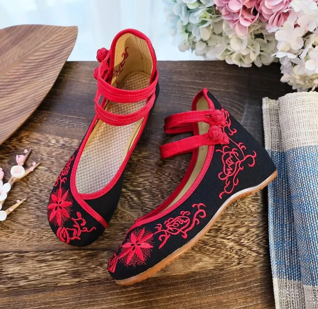 Stunner Women's Floral Flats Vintage Embroidered Shoes Low Heel Mary Jane Shoes Casual Ballet Flats