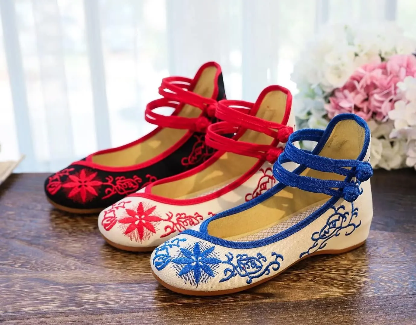 Stunner Women's Floral Flats Vintage Embroidered Shoes Low Heel Mary Jane Shoes Casual Ballet Flats