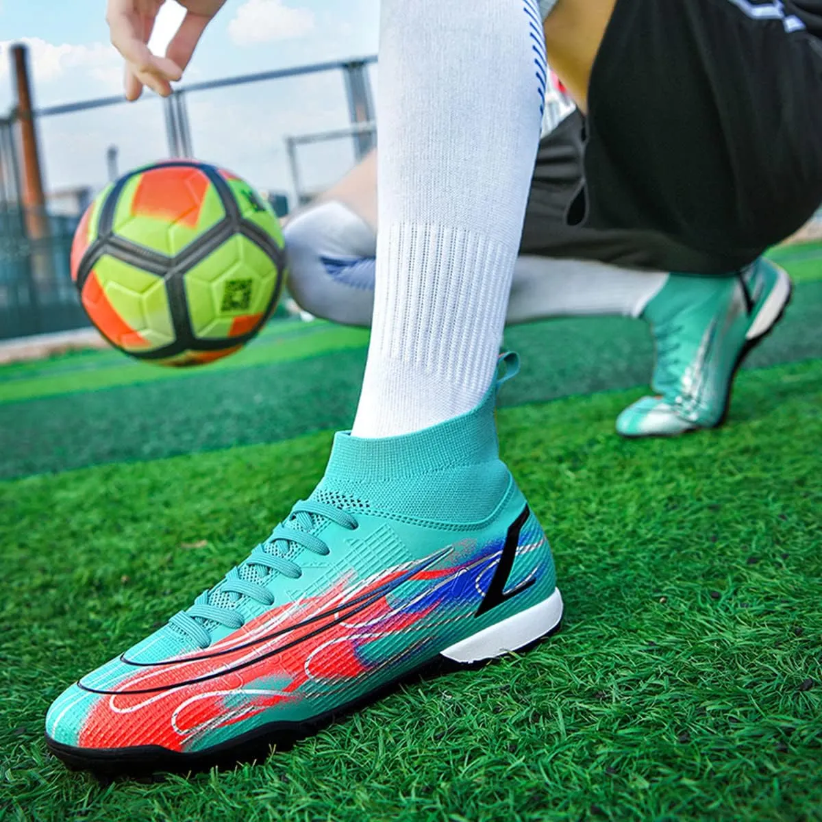 Unisex Football Game Training Soccer Boots High Top Ankle Support Breathable Comfort Spikes For Indoor/Outdoor