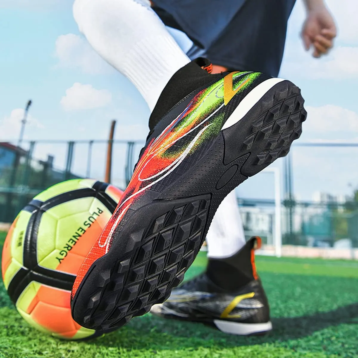 Unisex Football Game Training Soccer Boots High Top Ankle Support Breathable Comfort Spikes For Indoor/Outdoor