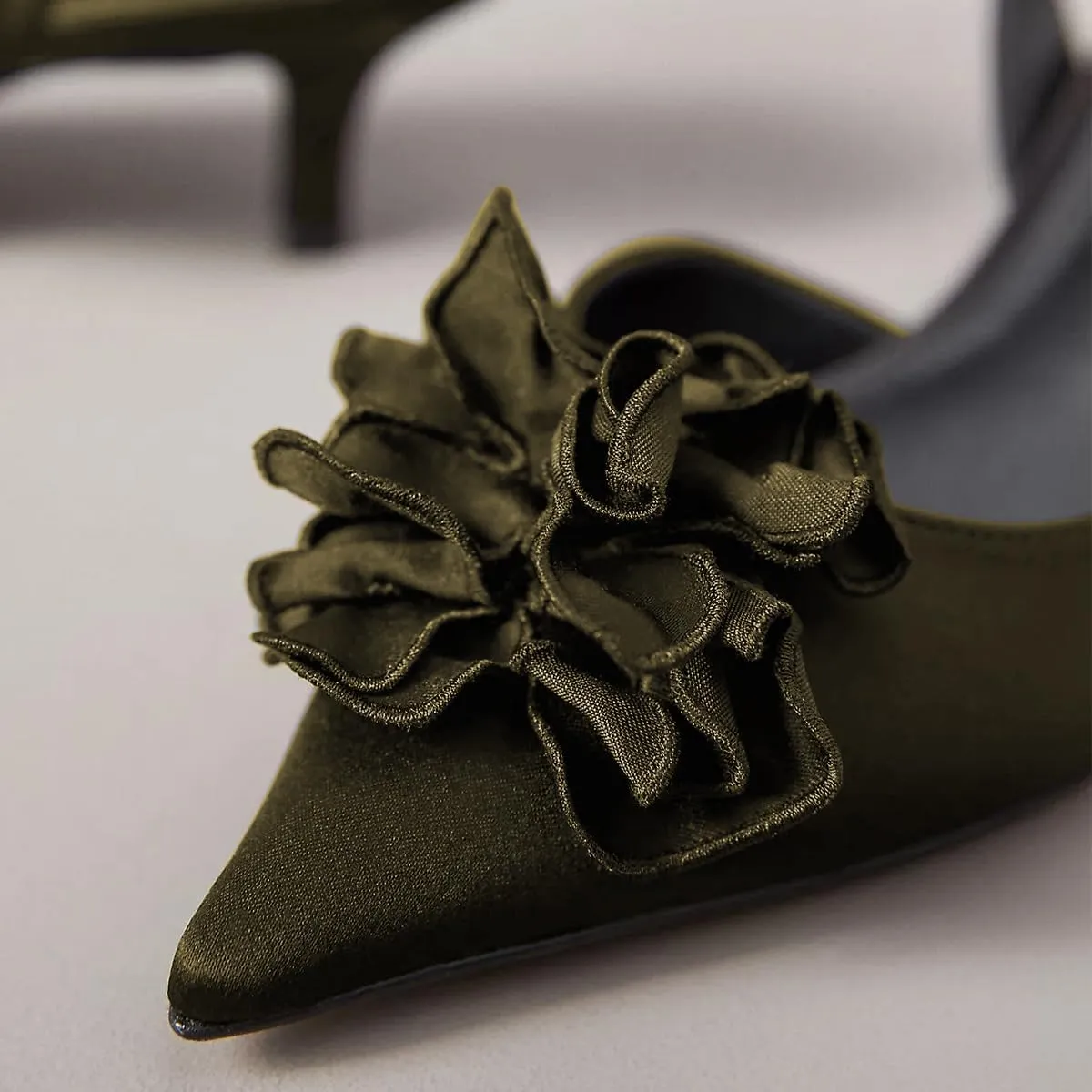 Women Graceful Flower Decor Pointed Toe Satin Slingback Pumps Slip on Low Kitten Heel Sandals Elegant Party Event Shoes Size 4-16 US