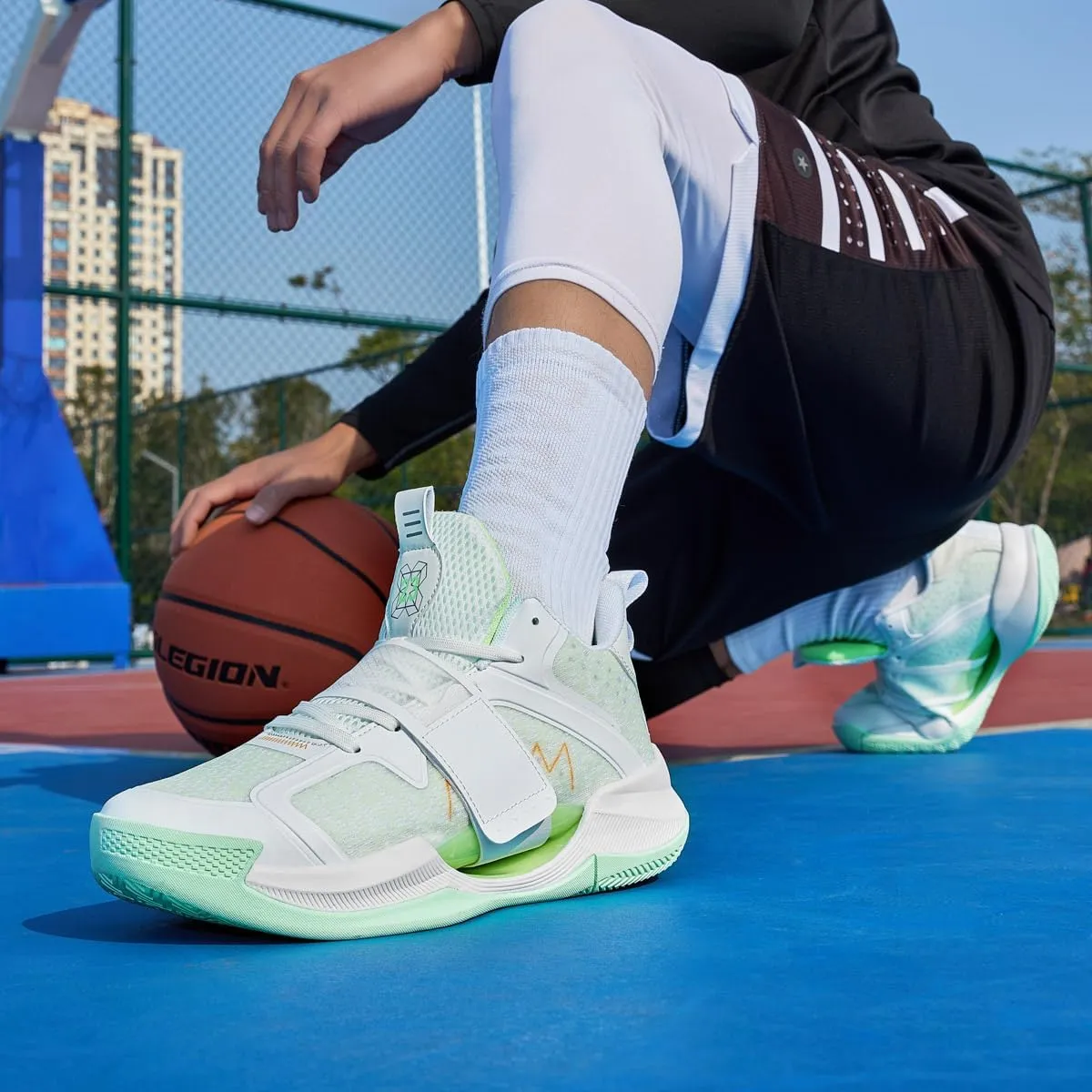 Womens Mens Basketball Shoes Comfortable Fashion Athletic Sneakers Breathable Non Slip Lace up Shoe